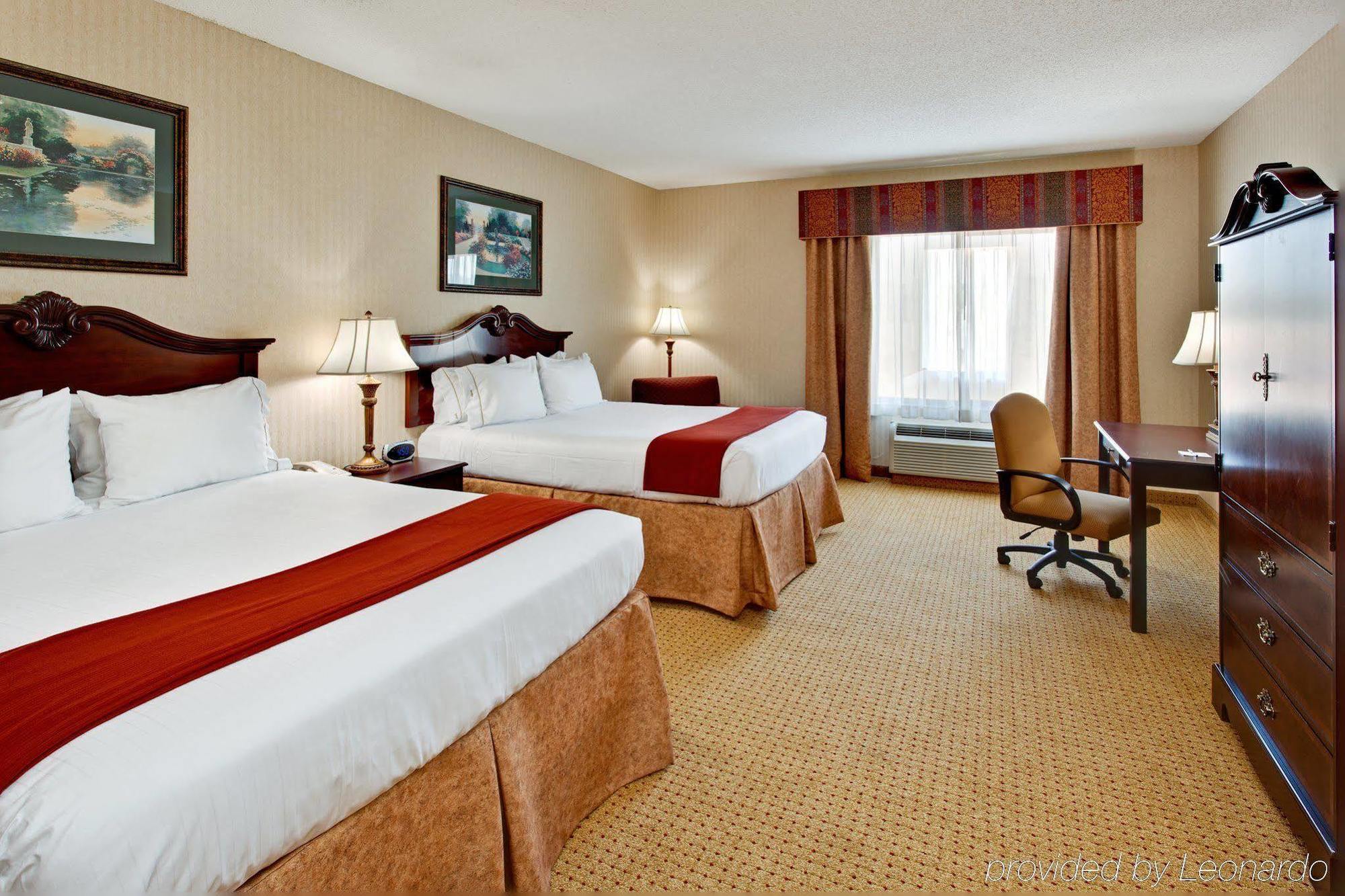 Holiday Inn Express Hotel & Suites Kingsport-Meadowview I-26, An Ihg Hotel Room photo
